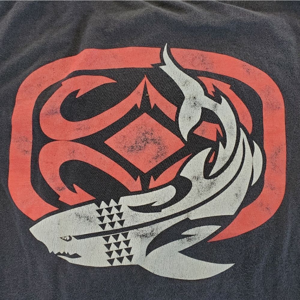 Maui Built Red Logo Shark T Shirt M Mauibuilt - Picture 3 of 6